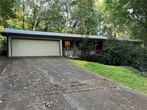 Homes For Sale - 1088 Wheatley Drive<br/> Lilburn, GA 30047