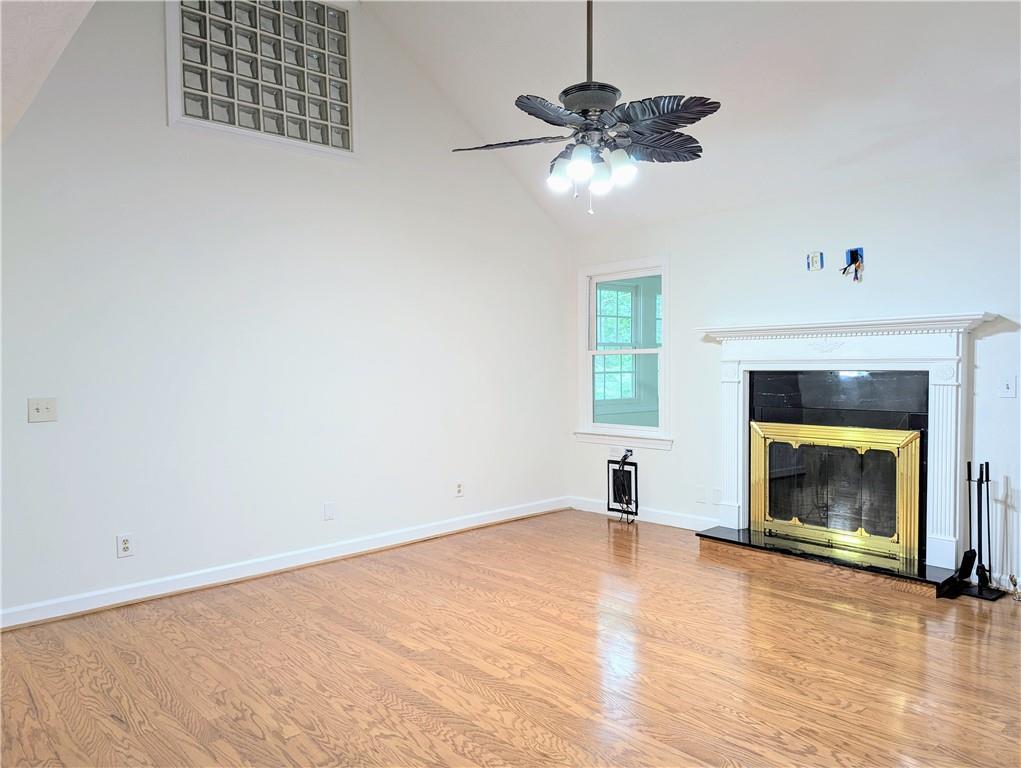 1409 Oakridge Circle