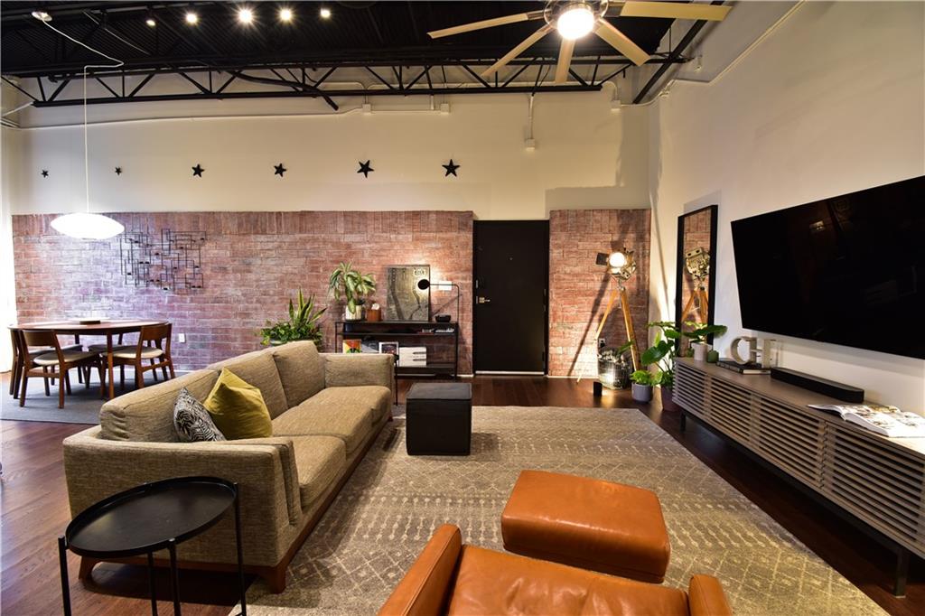 5097 Peachtree Road C