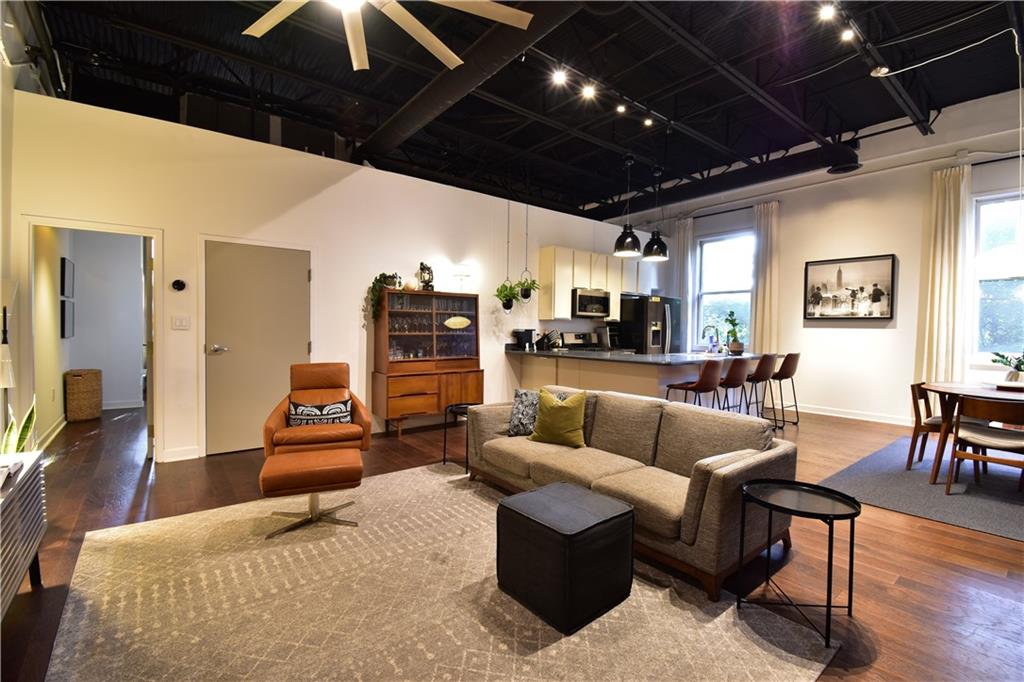 5097 Peachtree Road C