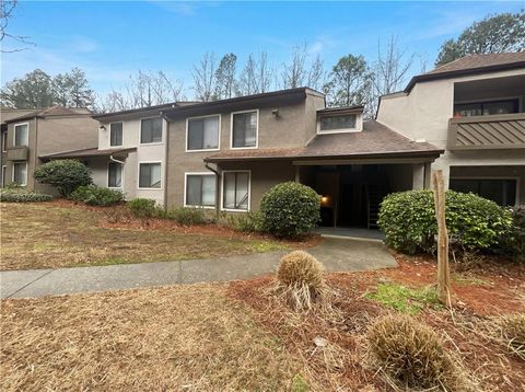 Condo For Sale - 843 Seasons Parkway<br/> Norcross, GA 30093