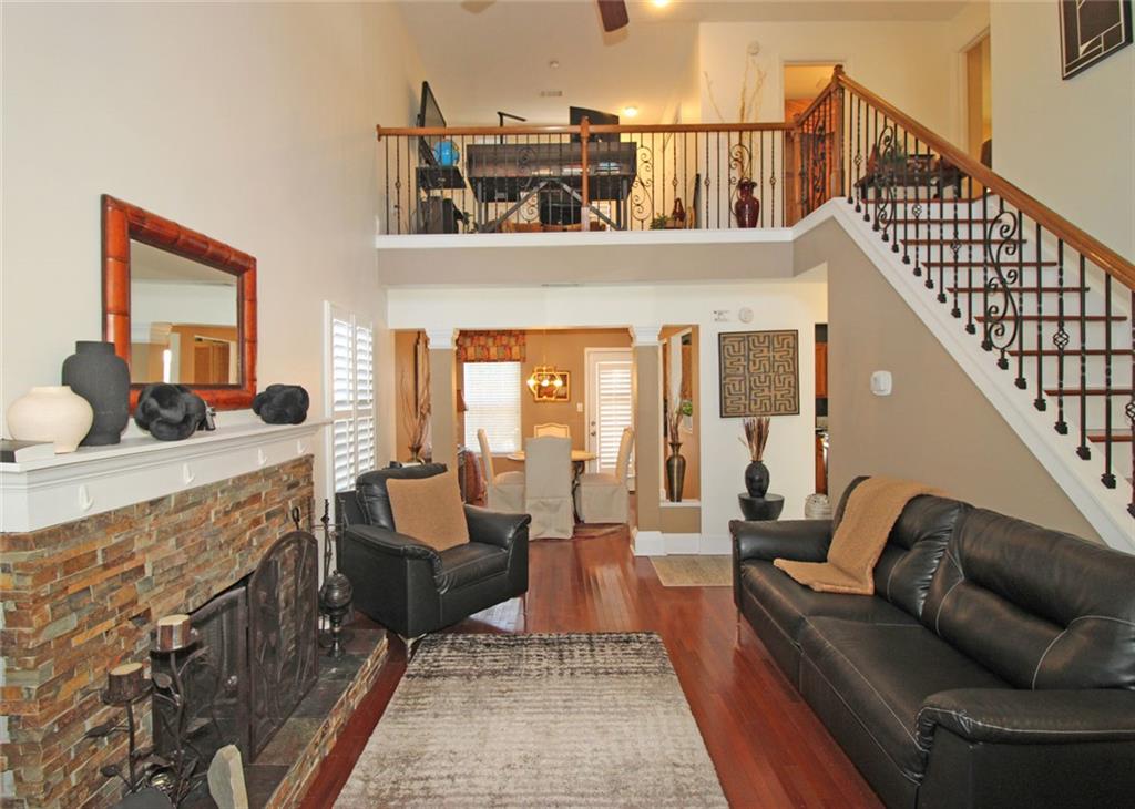 162 Summer Lake Drive SW