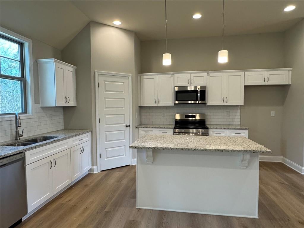 4297 Round Stone Trail
