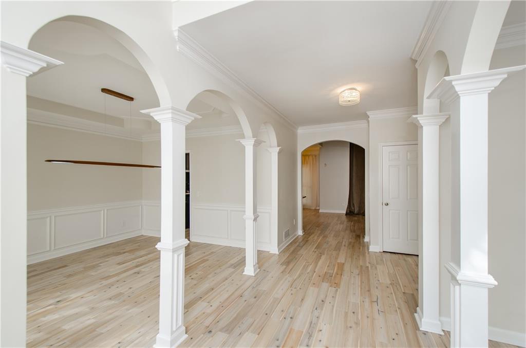 600 Oakmont Hill