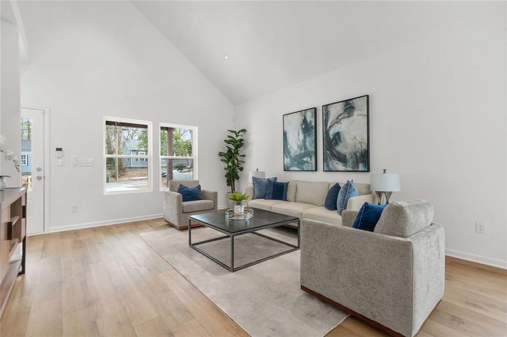 672 Commercial Avenue NW