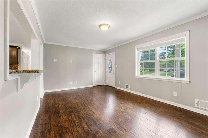 3027 Lakeridge Drive SE