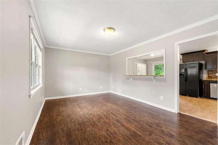 3027 Lakeridge Drive SE