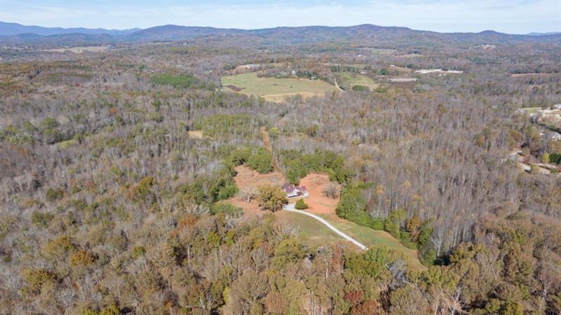 350 Caribou Lane, Clarkesville, Georgia image 6