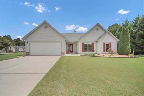 Homes For Sale - 1411 Silvergate Way<br/> Barrow County, Winder, GA 30680