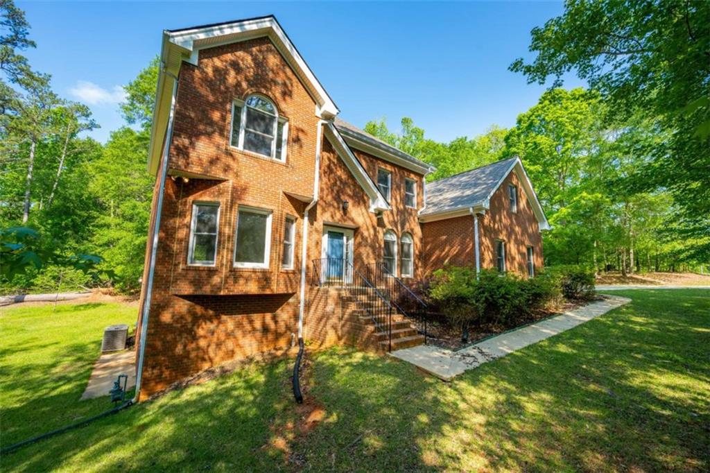 219 Deerhill Drive, Bogart, Georgia image 2