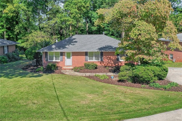 2085 CLEARWATER DR SE, MARIETTA, GA 30067 - Image a9bb9e38e134e624dbee217516e2ec38/2784218051