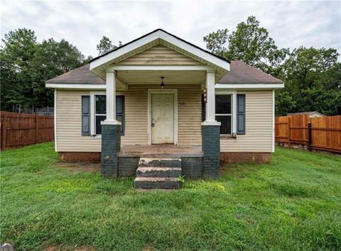 Homes For Sale - 110 Elizabeth Street<br/> Griffin, GA 30223