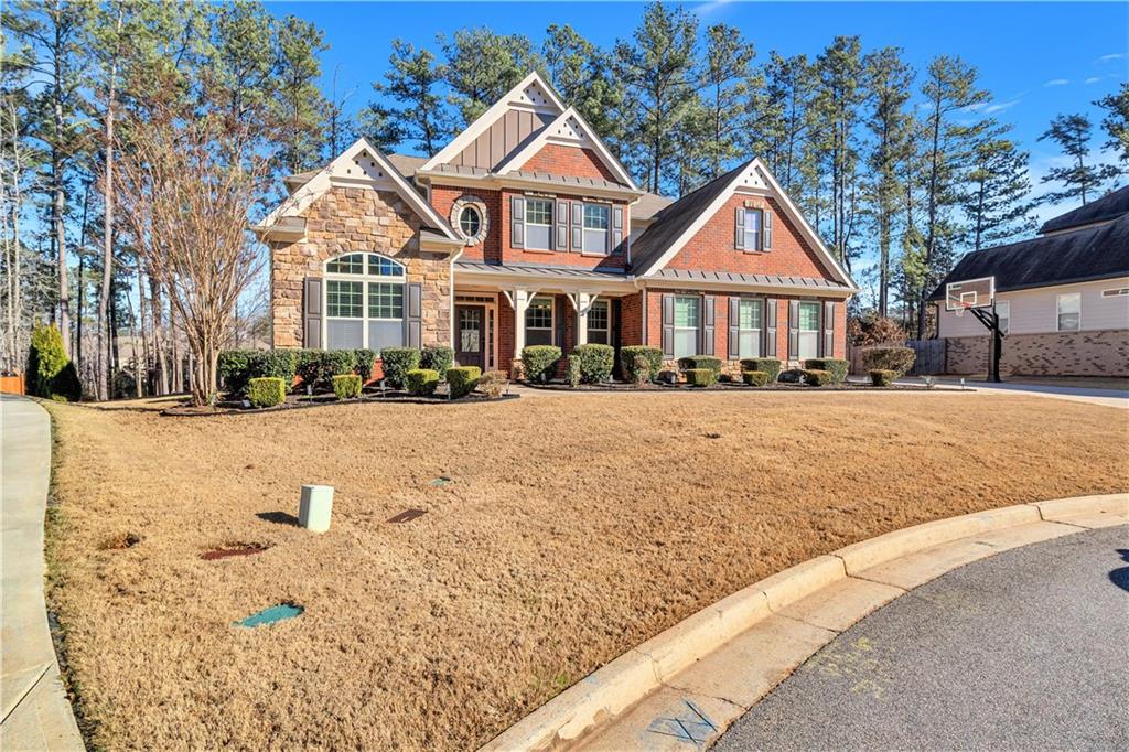 1854 Heatherbrooke Court NW