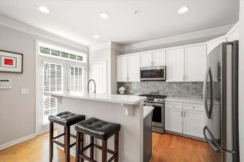 Townhouse For Sale - 1764 Highlands View<br/> Smyrna, GA 30082