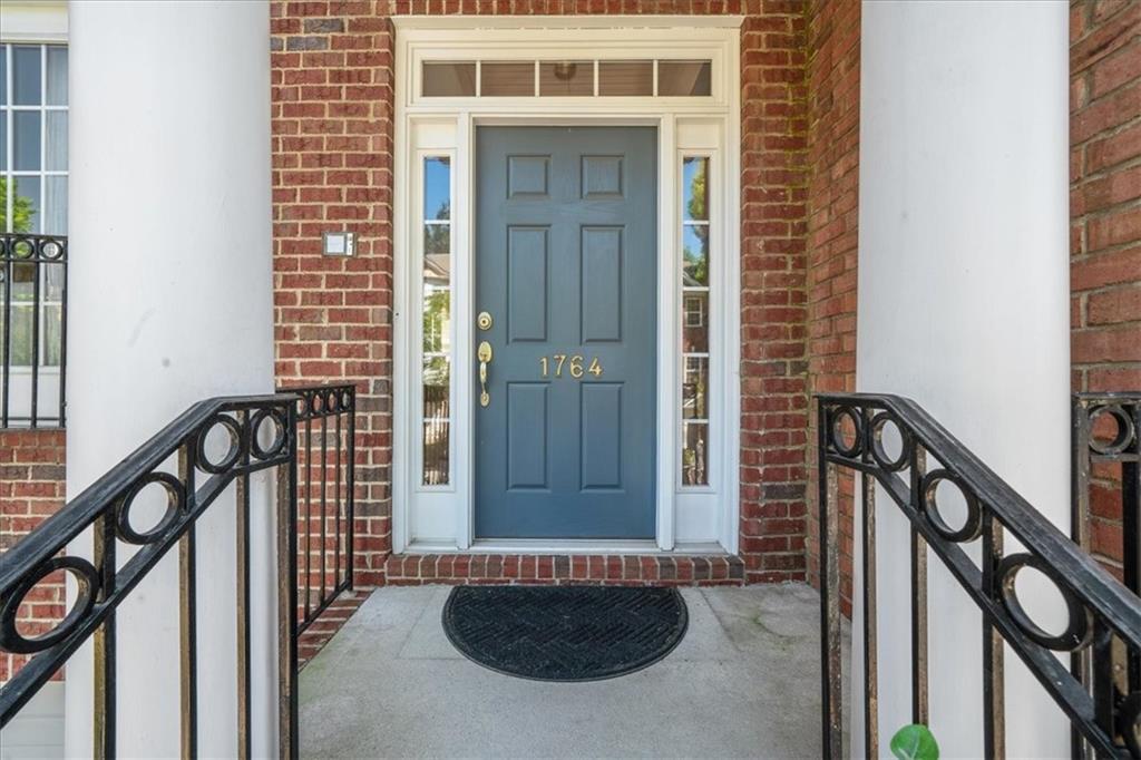 1764 Highlands View SE