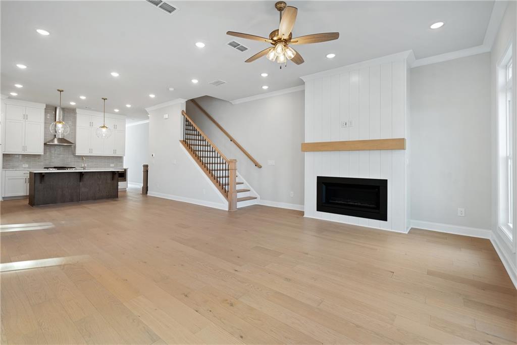 1007 Crown Oak Street 45