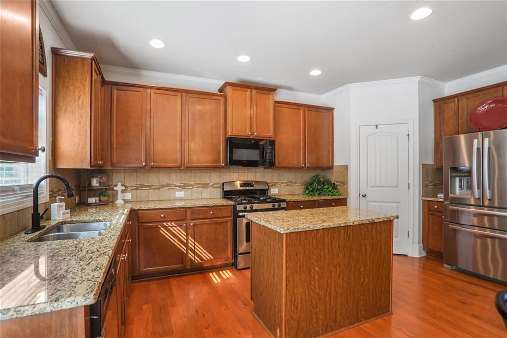 415 Eldridge Drive, Suwanee, Georgia image 11