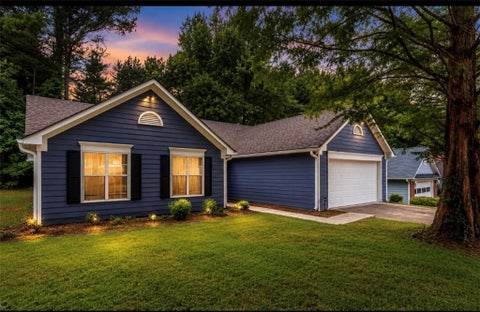 Homes For Sale - 956 Forest Path<br/> Dekalb County, Stone Mountain, GA 30088