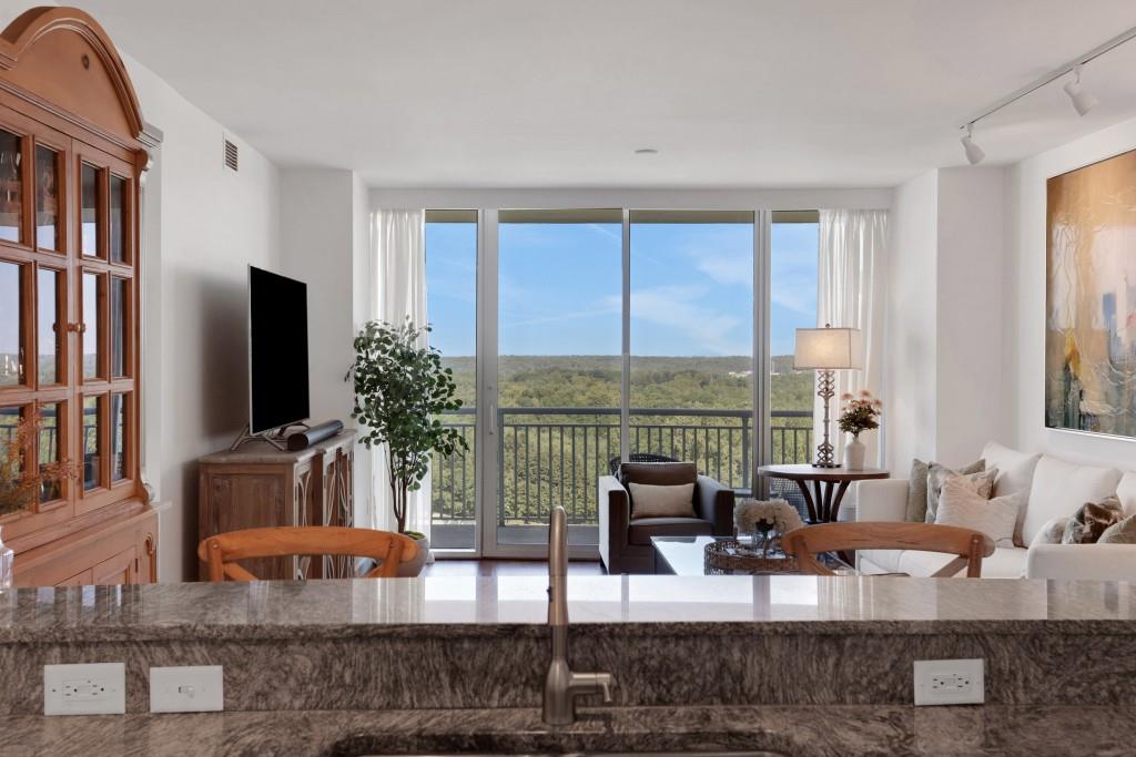 3338 Peachtree Road 1602