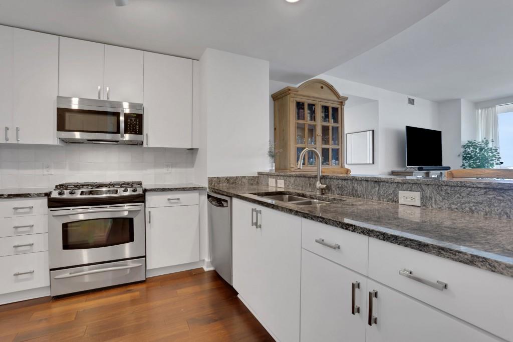 3338 Peachtree Road 1602