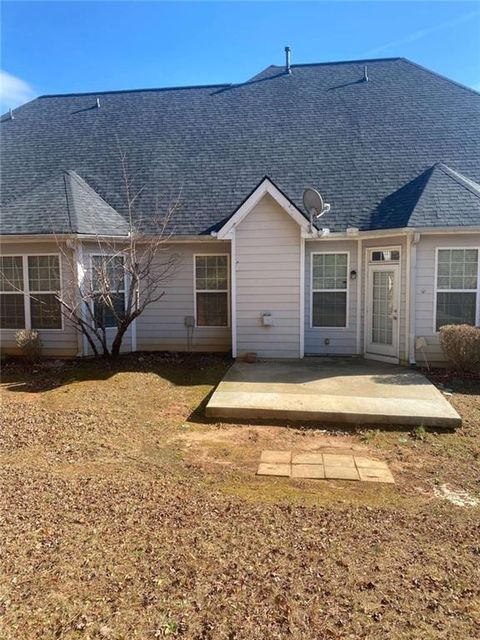 A home in Fairburn