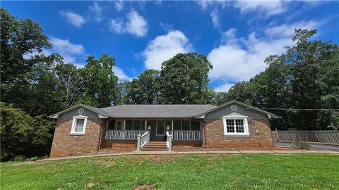 1558 Pine Circle Lawrenceville GA 30044