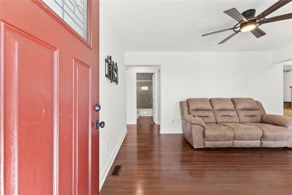 Pony Lake Estates - Residential