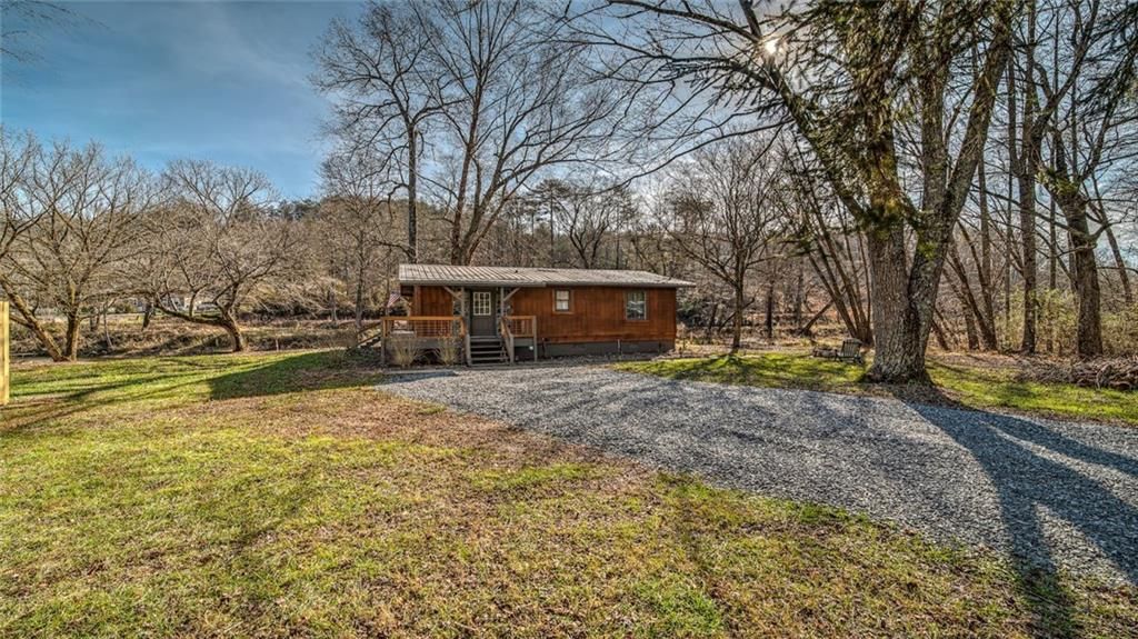 Photo of 141 Mountain Rivers Rd, Mineral Bluff, GA 30559 (MLS # 7729346)