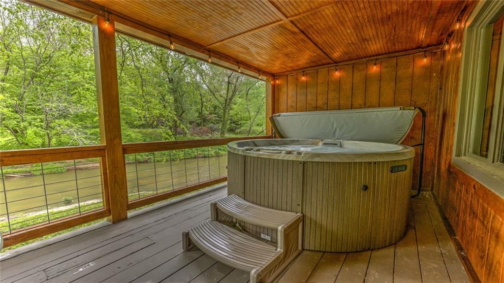 141 Mountain Rivers Rd