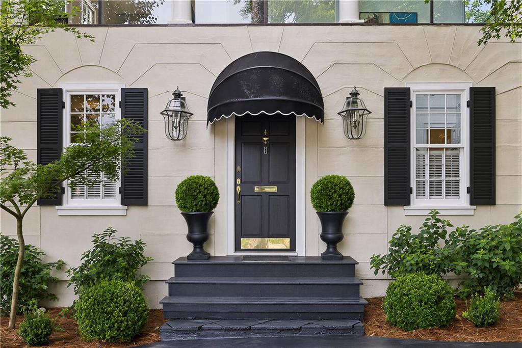 317 Beverly Road NE