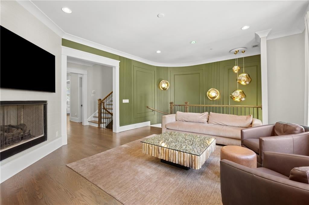 3715 Peachtree Road NE 9