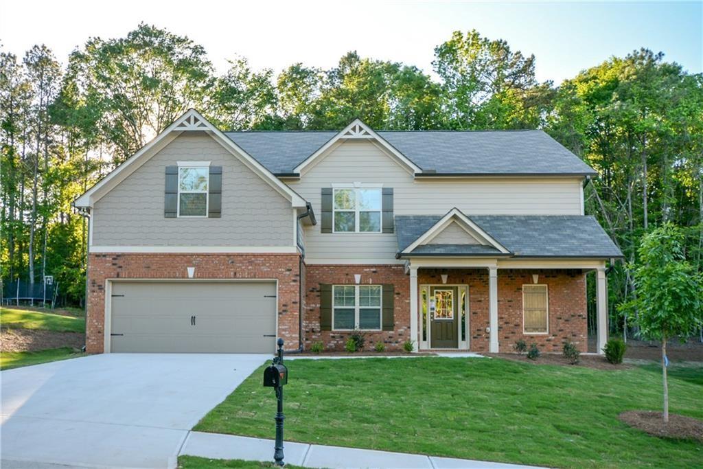 $500 MOVE IN BONUS!!! LOCATED IN THE AWARD WINNING JEFFERSON CITY SCHOOL DISTRICT.VERY LARGE HOME FEATURES 5 BED/3BATH. STAINED CABINETRY, GRANITE COUNTER TOPS, COFFERED CEILINGS, CROWN MOLDING, HARDWOOD AND TILE FLOORS, w A SPACIOUS MASTER SUITE. THE FIRST FLOOR HAS A BEDROOM w FULL BATH FOR GUESTS TO ENJOY. YOU CAN TAKE A BREAK & ENJOY THE PRIVATE BACK YARD w COVERED PORCH PERFECT FOR BBQ. YOU ARE ONLY MINUTES AWAY FROM SHOPPING,ENTERTAINMENT & 185. PRIVATE 1/2 ACRE LOT IN A QUIET COMMUNITY. READY NOW!!!