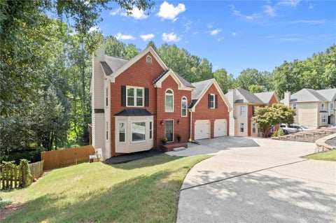 Homes For Sale - 4895 Farm Valley Drive<br/> Woodstock, GA 30188