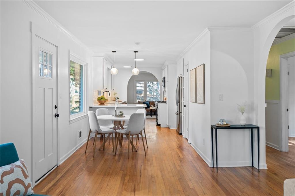 3811 Hillcrest Drive SE