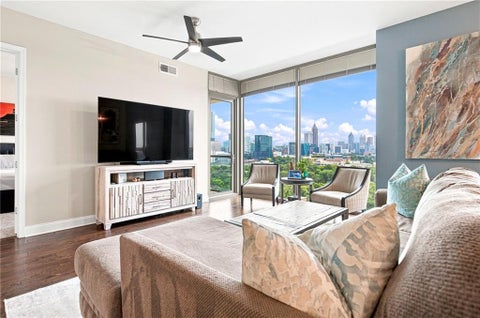 Condo For Rent - 270 17th Street #1803<br/> Atlanta, GA 30363