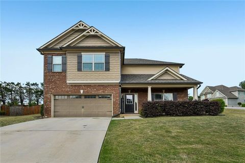 Homes For Sale - 310 Braselton Farms Trail<br/> Hoschton, GA 30548
