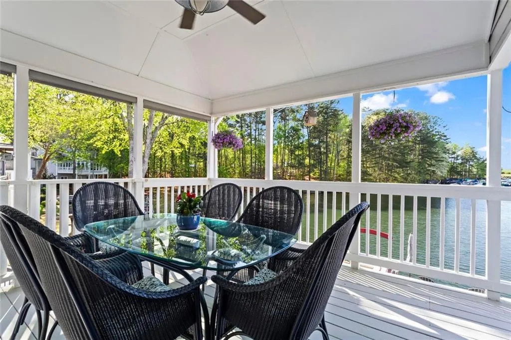 Alpharetta, Georgia 30005, United States, 4 Bedrooms Bedrooms, ,4 BathroomsBathrooms,Residential,Pending,107860