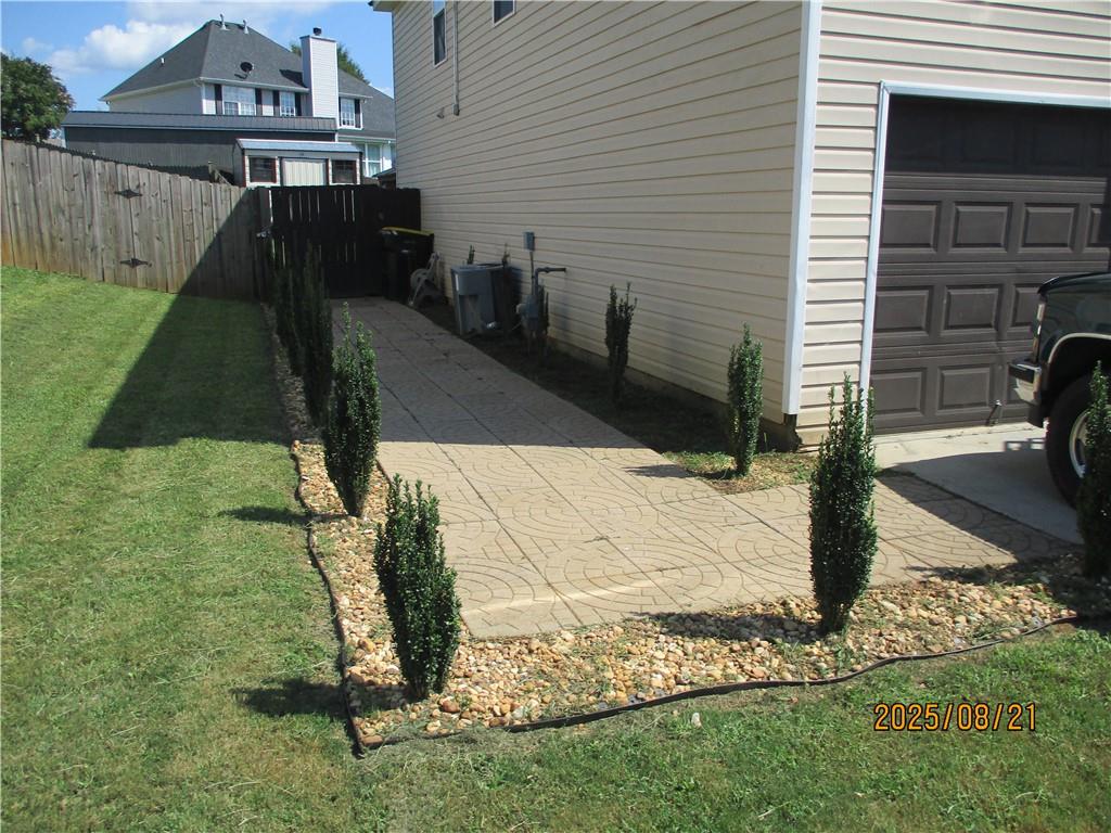 11811 Registry Boulevard