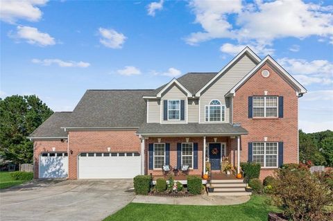 Homes For Sale - 1221 Fountain Head Court<br/> Gwinnett County, Lawrenceville, GA 30043