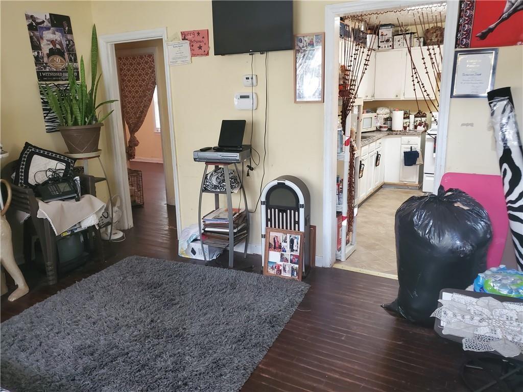 323 Camfield Court SW