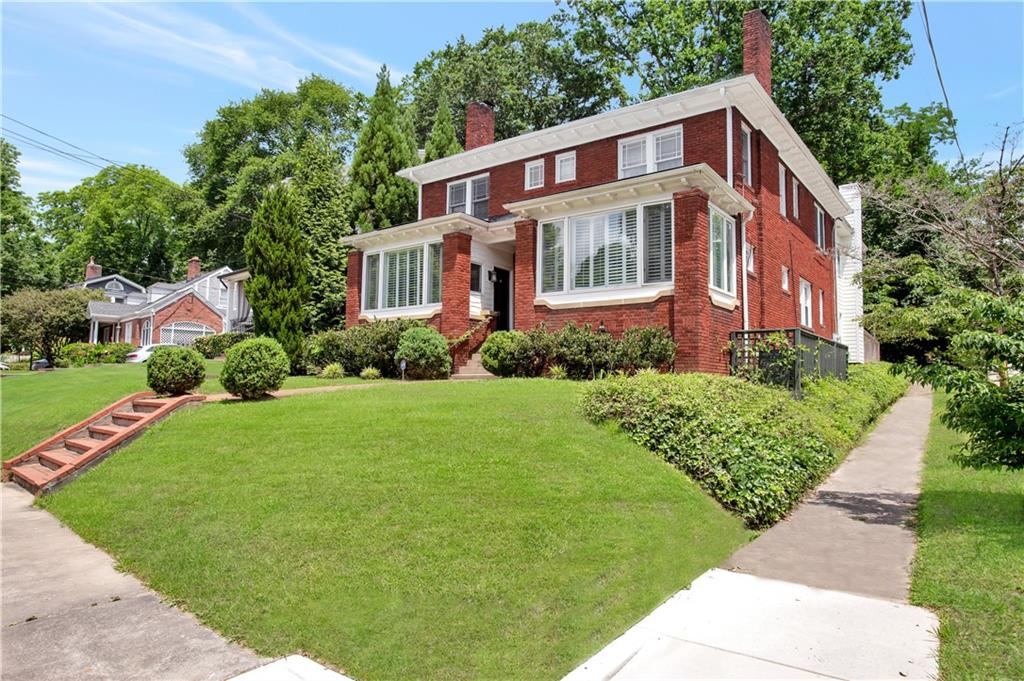 Gorgeous two-story side-by-side Duplex on corner lot in perfect Morningside location. Well maintained and always rented.
Walk to shops, restaurants and parks.