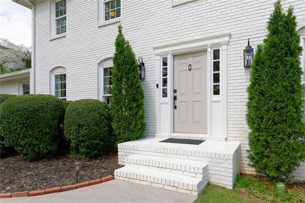 3811 Valley Green Drive, Marietta, Georgia image 3