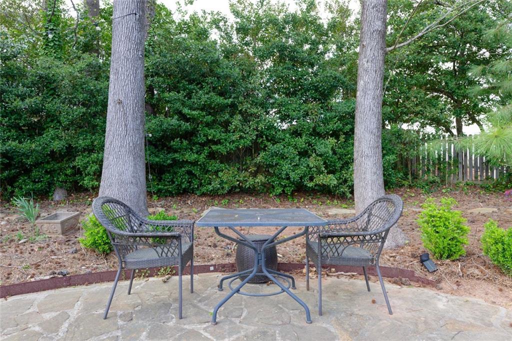 3811 Valley Green Drive, Marietta, Georgia image 8