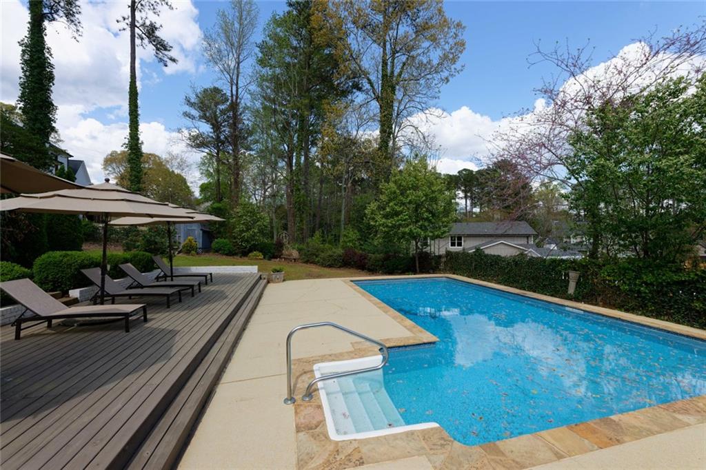 3811 Valley Green Drive, Marietta, Georgia image 5