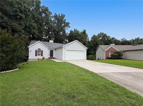 Homes For Sale - 2690 Lolli Court<br/> Ellenwood, GA 30294