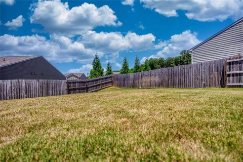 A home in Dawsonville