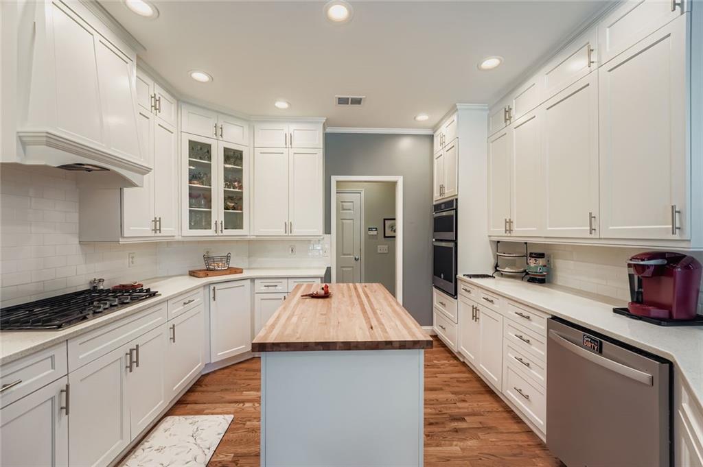 405 Dogwood Way