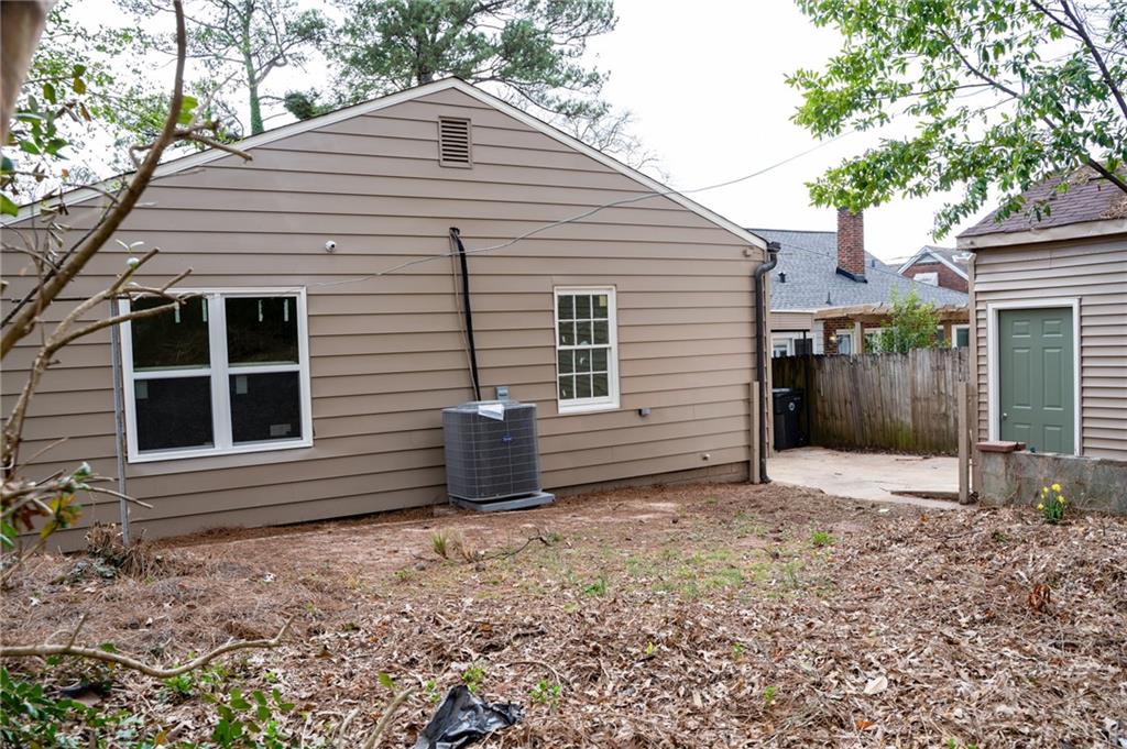 1395 Winburn Drive, East Point, Georgia image 41
