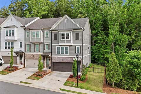 Townhouse For Sale - 228 Retreat Lane<br/> Canton, GA 30114