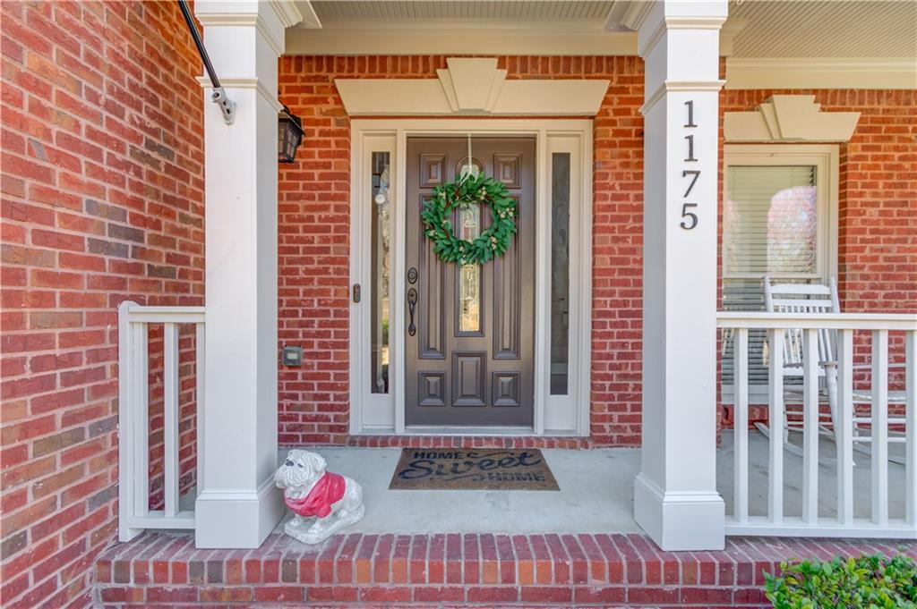 1175 Lamont Circle